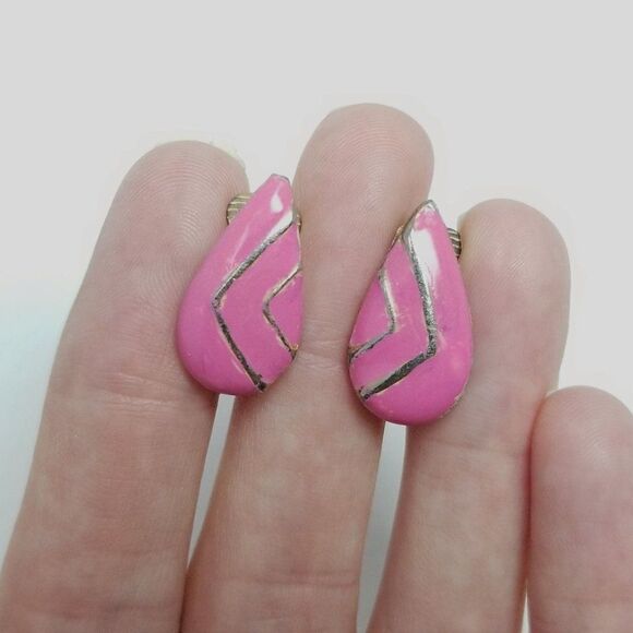 Vintage Retro Pink Drop Shape Clip On Earrings, Barbiecore, 80s Style Design - Picture 5 of 5